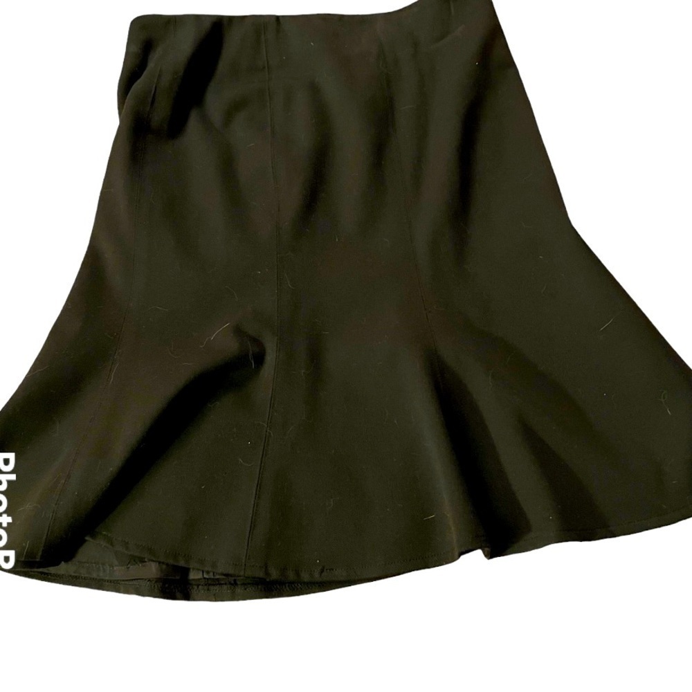 Avenue Montaigne black wool “mermaid” skirt, fully lined. Size 0.
